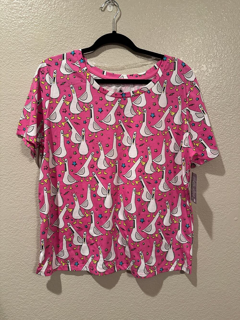 NWT Disney Parks Pixar Finding Nemo Seagulls MINE Pink Women’s Tee Sz M